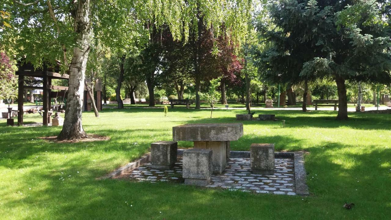 Centro San Viator Hostel Valladolid Kültér fotó