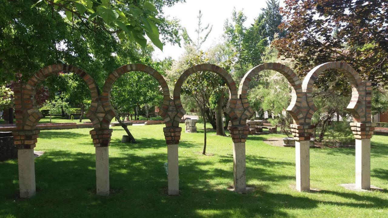 Centro San Viator Hostel Valladolid Kültér fotó