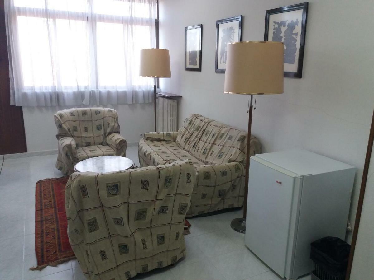 Centro San Viator Hostel Valladolid Kültér fotó