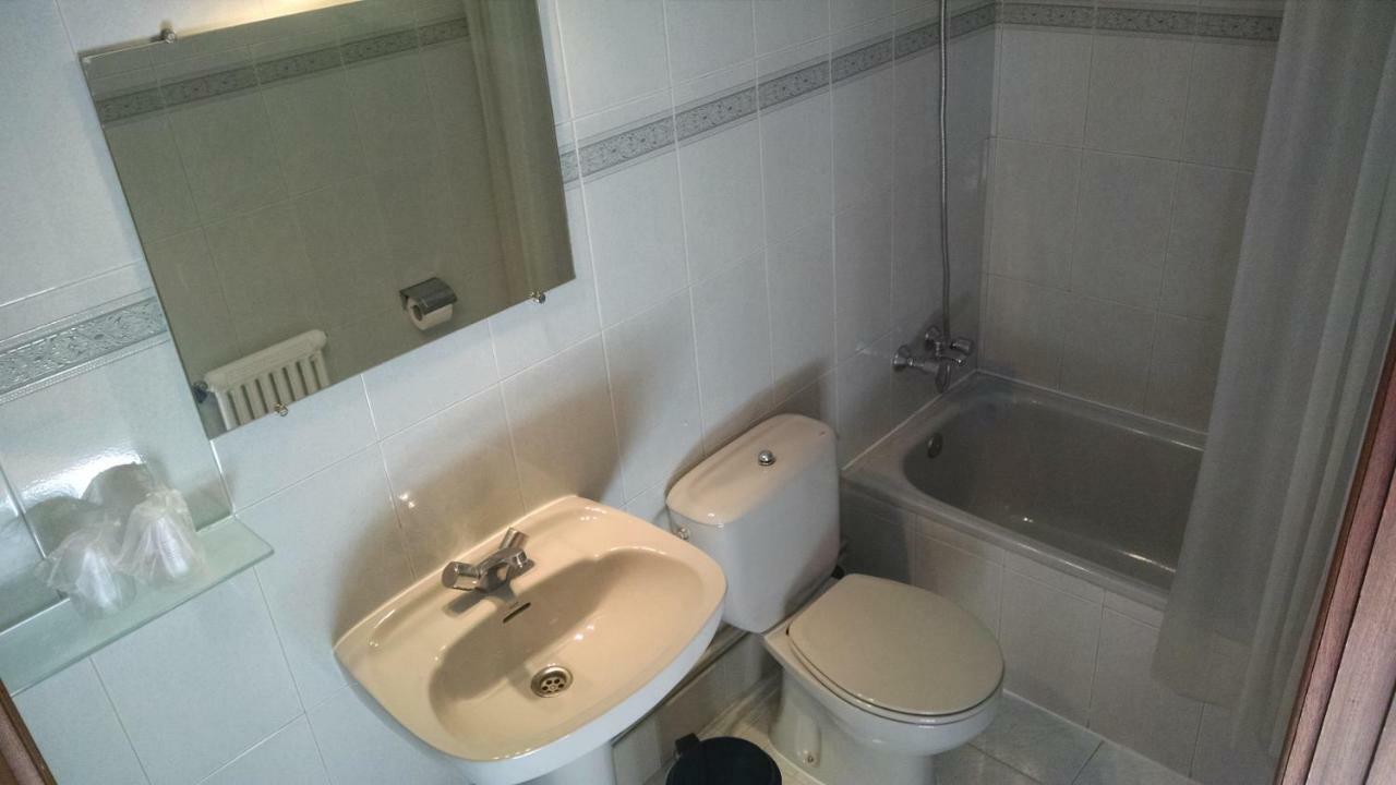 Centro San Viator Hostel Valladolid Kültér fotó