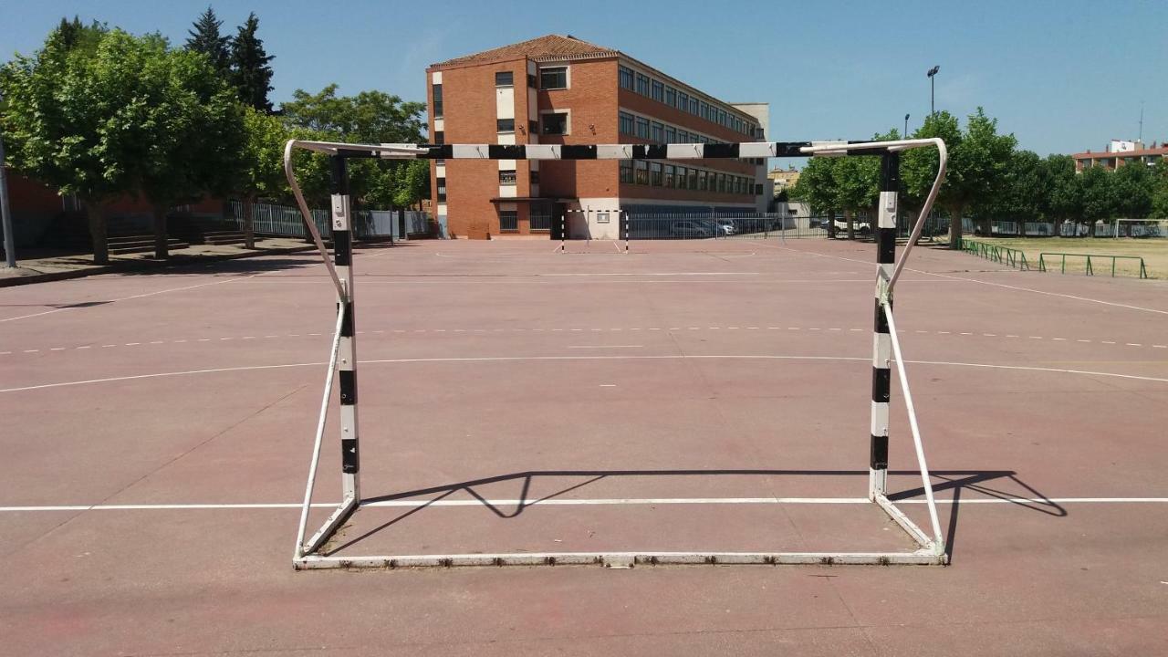 Centro San Viator Hostel Valladolid Kültér fotó